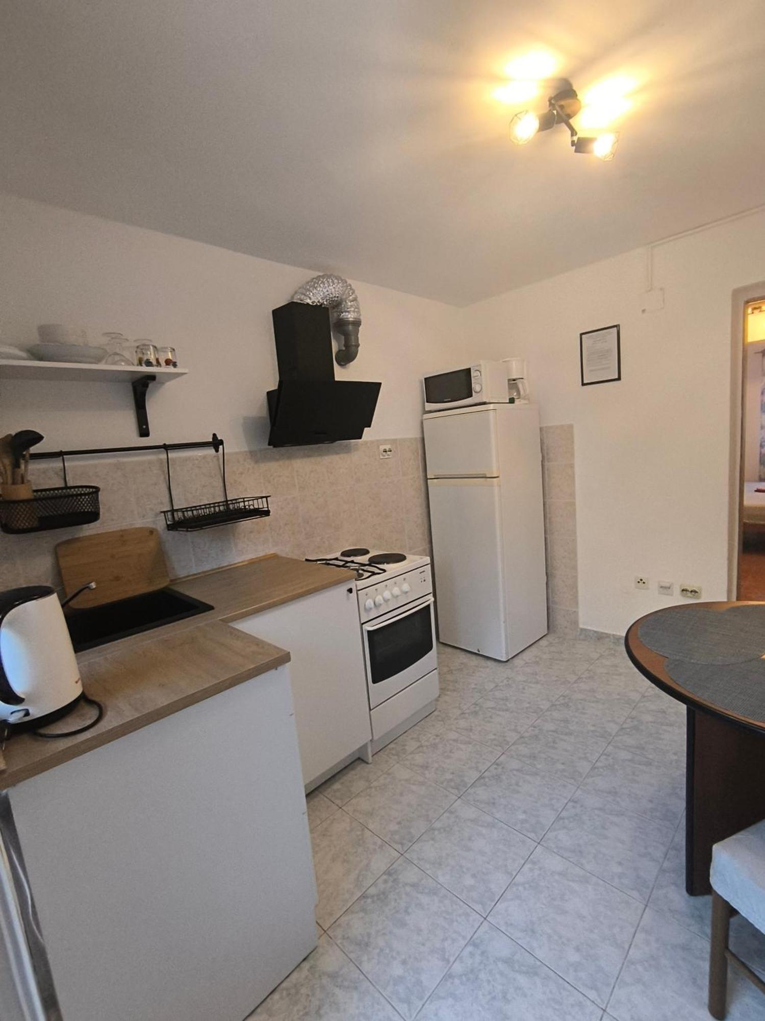 Apartments Toni Rogoznica  Eksteriør billede